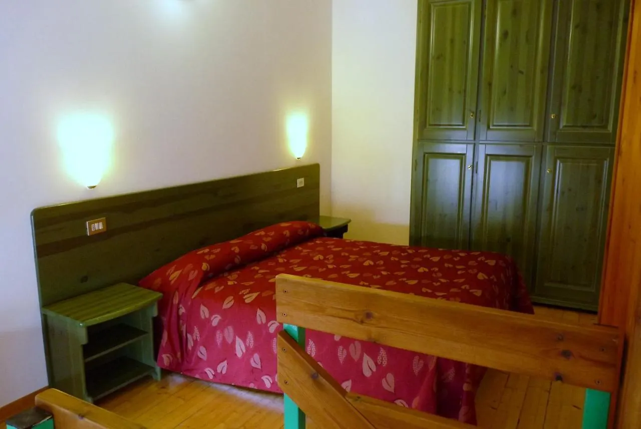 Apartment Appartamenti Hotel La Rosa Teglio